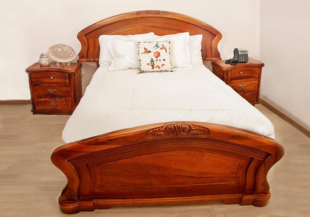 Hotel Boutique Casa Ruth En Куенка Екстер'єр фото