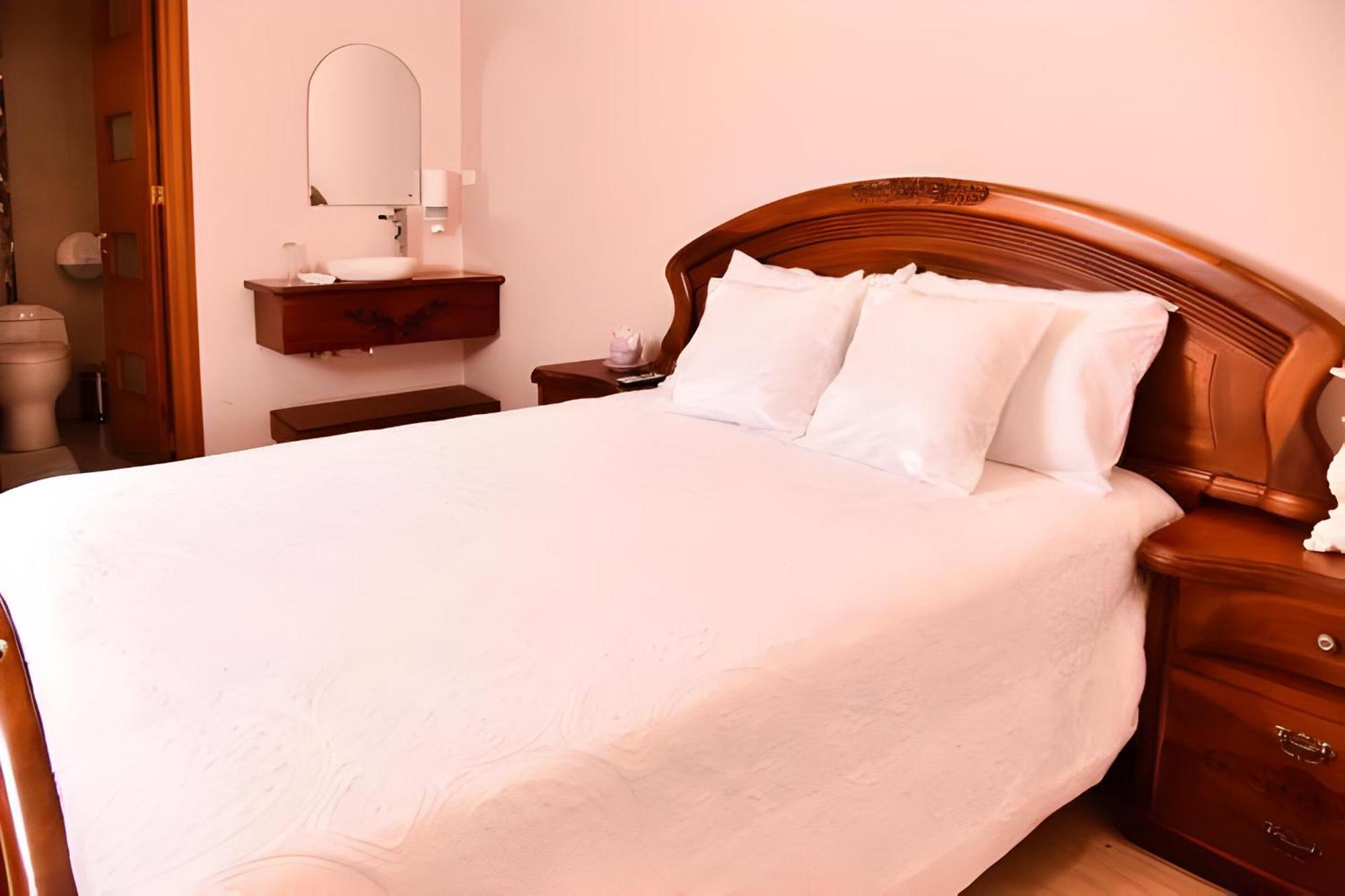 Hotel Boutique Casa Ruth En Куенка Екстер'єр фото