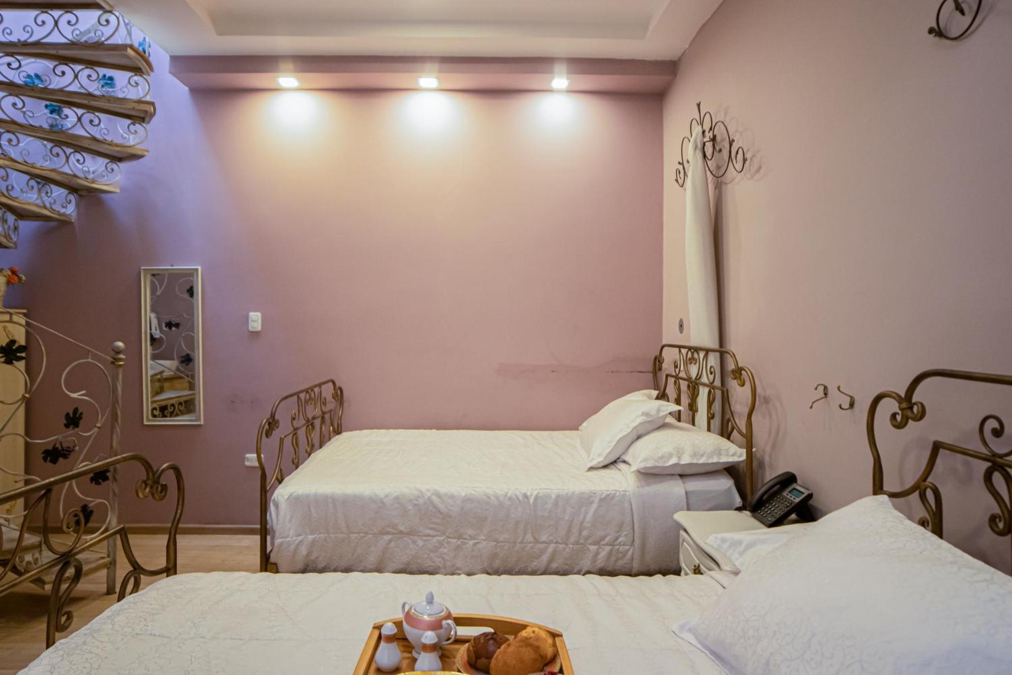 Hotel Boutique Casa Ruth En Куенка Екстер'єр фото