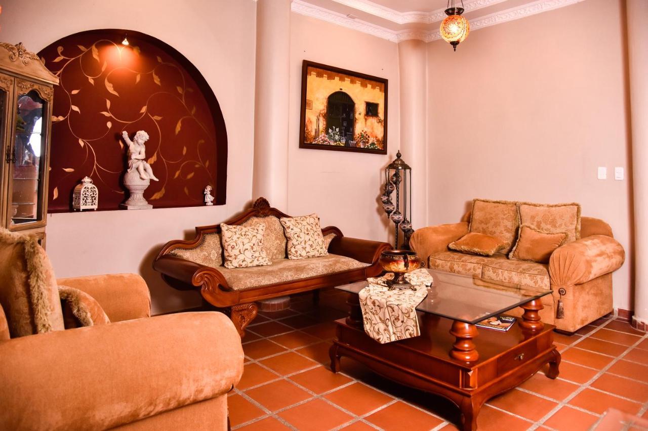 Hotel Boutique Casa Ruth En Куенка Екстер'єр фото